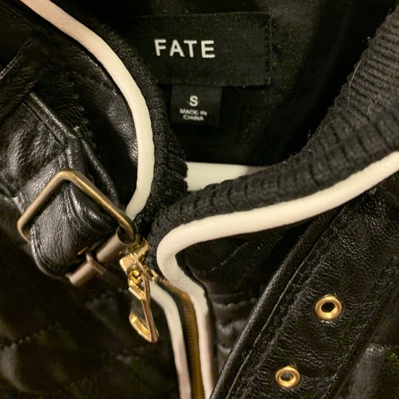 Black pleather vest with white and gold detailing - Picture 5 of 5